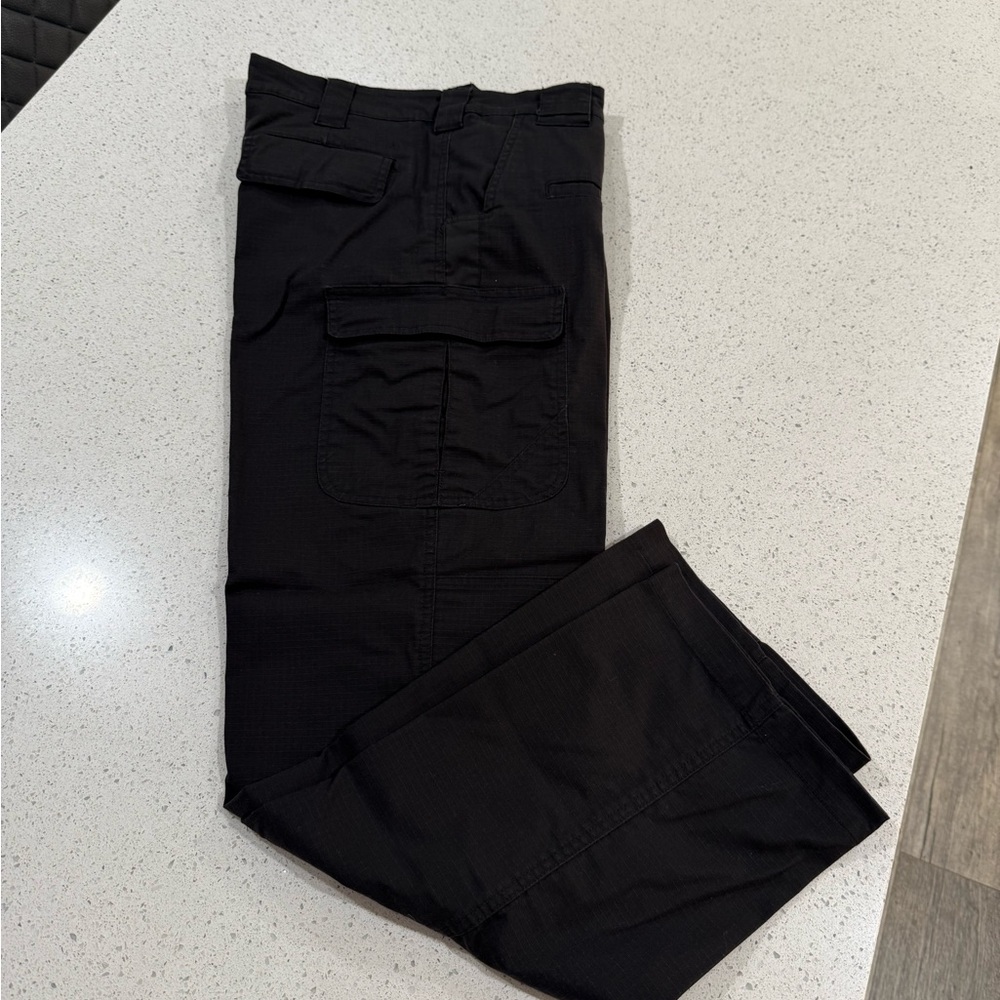 Women’s Propper Black Cargo Pants Straight Leg